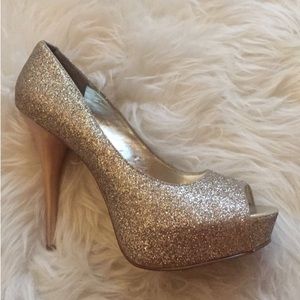 Steve Madden Gold Glitter Heels- Size 9